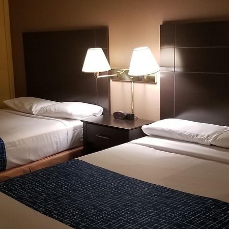 Alexander House Motel Park River 外观 照片